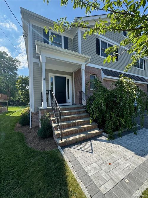 4 Rose Ave, Harrison, NY, 10528-4606 | Card Image