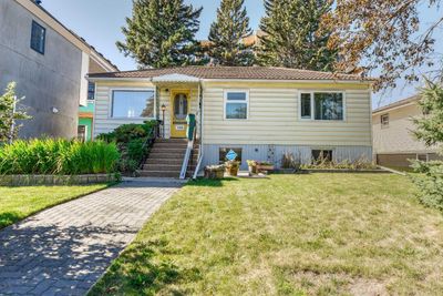 1703 32 St Sw, House detached with 4 bedrooms, 2 bathrooms and 1 parking in Calgary AB | Image 1