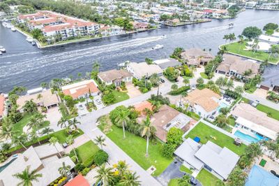 1584 N Blue Water Ter N, House other with 3 bedrooms, 2 bathrooms and null parking in Lauderdale By The Sea FL | Image 2