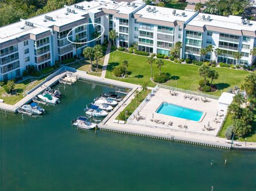 b302-600 Sutton Pl, LONGBOAT KEY, FL, 34228-2349 | Card Image