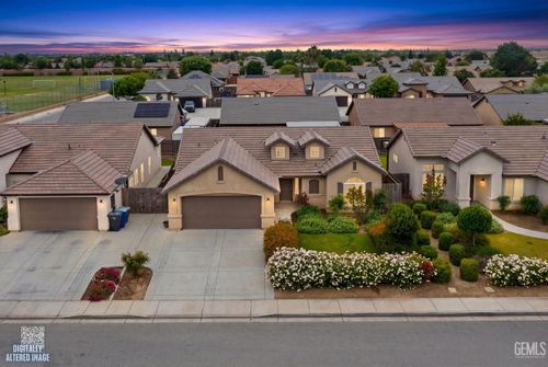 13507 Ashton Wood Court, Bakersfield, CA, 93314 | Card Image