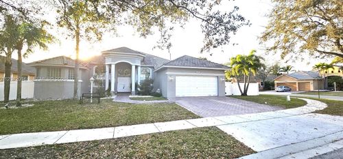 2172 Nw 139th Ter, Pembroke Pines, FL, 33028-2837 | Card Image