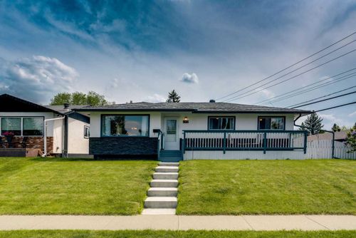 249 Acadia Dr Se, Calgary, AB, T2J0A6 | Card Image