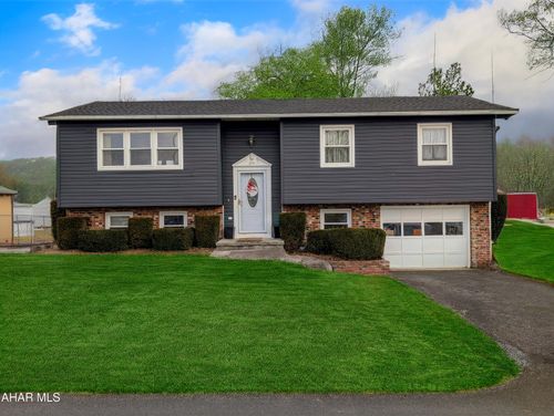 275 Market St, Hyndman, PA, 15545-7327 | Card Image