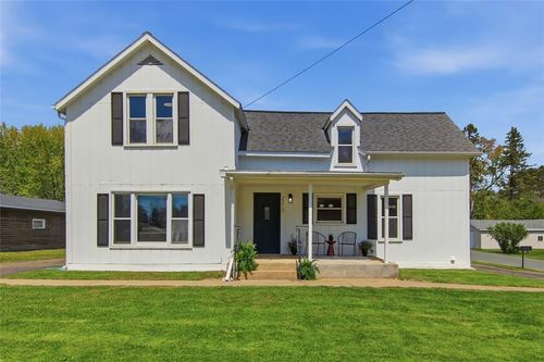 2210 Vine St, Eau Claire, WI, 54703-4940 | Card Image