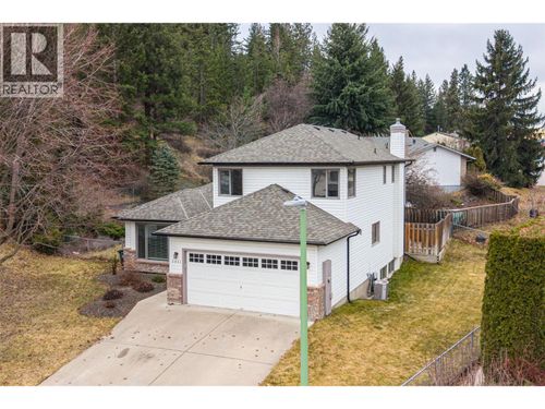2921 Fieldstone Crt, West Kelowna, BC, V4T1S9 | Card Image