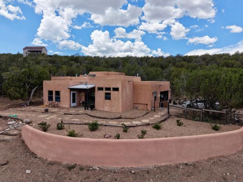 17 Camino Estribor, Edgewood, NM, 87015-9752 | Card Image