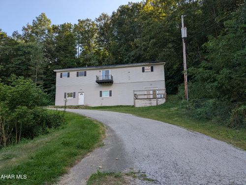 804 S Main St, Hollsopple, PA, 15935-7014 | Card Image