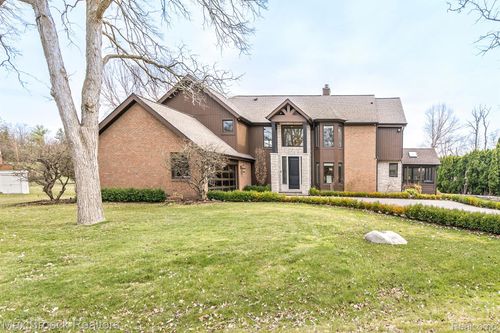 3403 Chickering Ln, Bloomfield Hills, MI, 48302-1417 | Card Image
