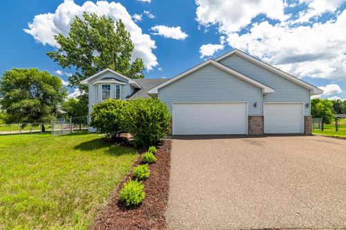 24155 Whispering Cir, East Bethel, MN, 55005-1811 | Card Image
