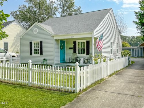 417 S Raleigh St, Wallace, NC, 28466-2023 | Card Image