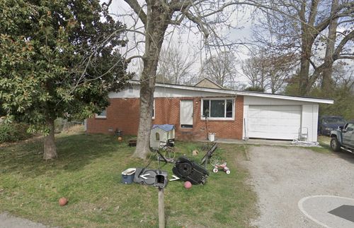 1510 Rogers Cir, Manchester, TN, 37355 | Card Image