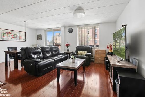 3d-136-24 Maple Ave, Flushing, NY, 11355-3857 | Card Image