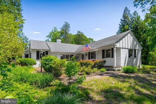 46 Lake Dr, WOODBURY, NJ, 08096-2702 | Card Image