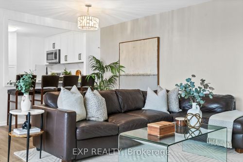 905-2323 Confederation Pky, Mississauga, ON, L5B1R6 | Card Image