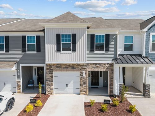 685 Leland Hill Cir, Zebulon, NC, 27597-4446 | Card Image