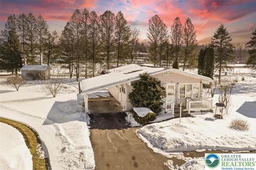 107 Stonecrest Dr, Moosic, PA, 18507-1159 | Card Image