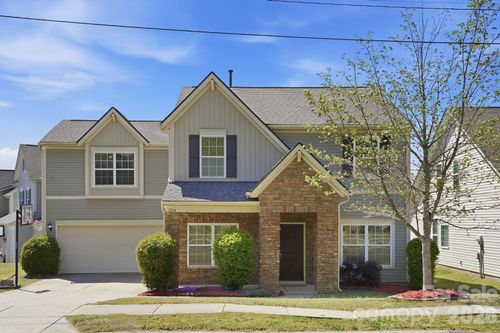 1304 Woodglen Ln, Matthews, NC, 28104-7046 | Card Image