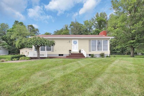 235 Lees Dr, Hebron, OH, 43025-9401 | Card Image