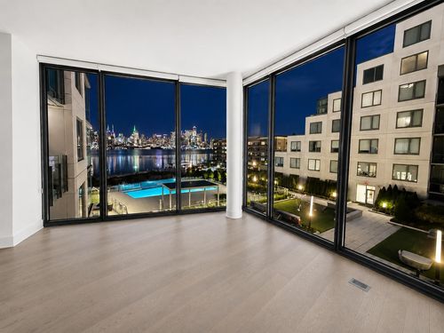 509-9 Ave At Port Imperial, West New York, NJ, 07093-7143 | Card Image