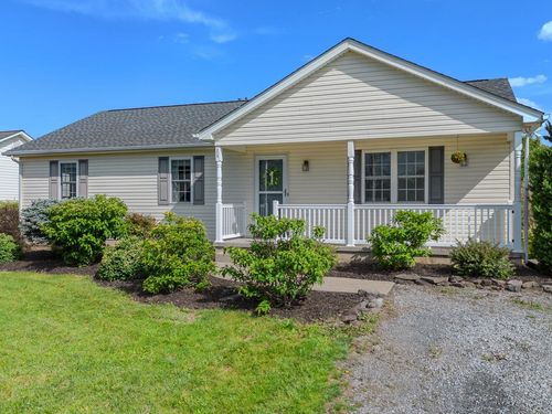 11 Foxhall Ln, WEYERS CAVE, VA, 24486-2444 | Card Image