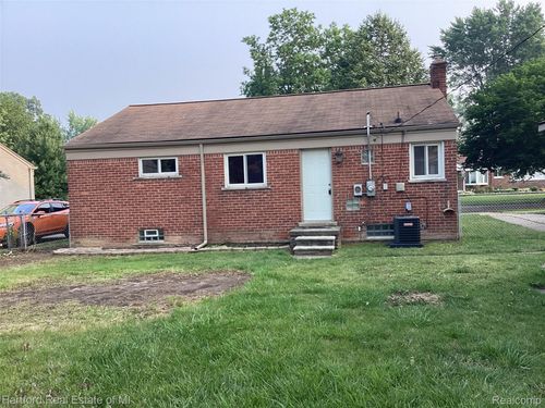 31568 Marblehead Rd, Farmington, MI, 48336-2537 | Card Image