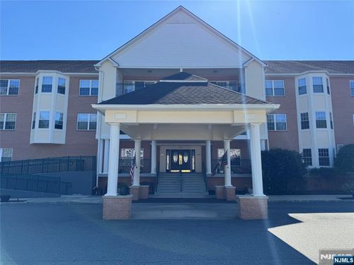 t127-401 Dercole Ct, Norwood, NJ, 07648-1561 | Card Image