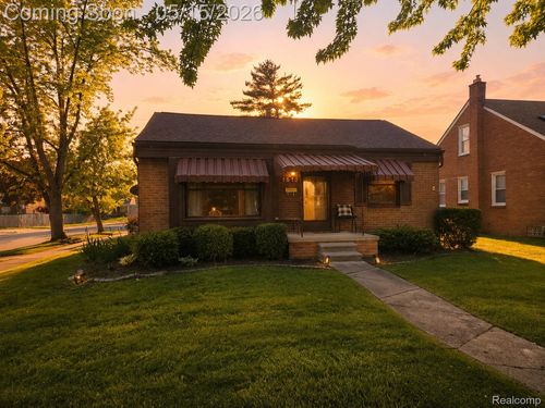 1512 19th St, Wyandotte, MI, 48192-3045 | Card Image