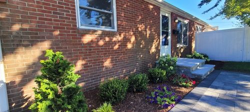 0-47 Manzella Ct, Rockland, MA, 02370-1445 | Card Image