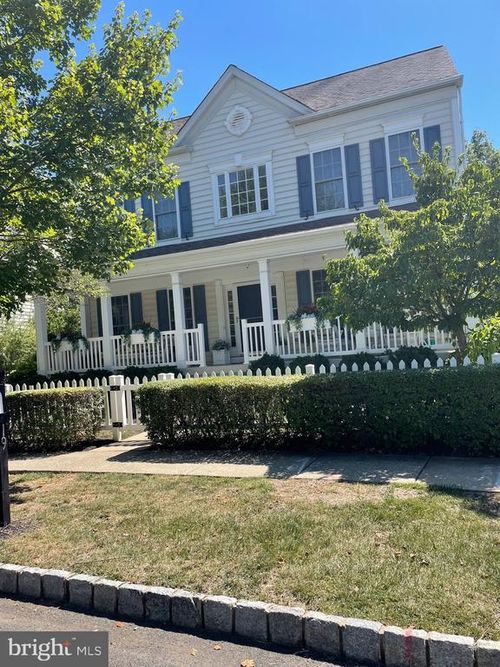 19 Croft Dr, FOUNTAINVILLE, PA, 18923-9510 | Card Image