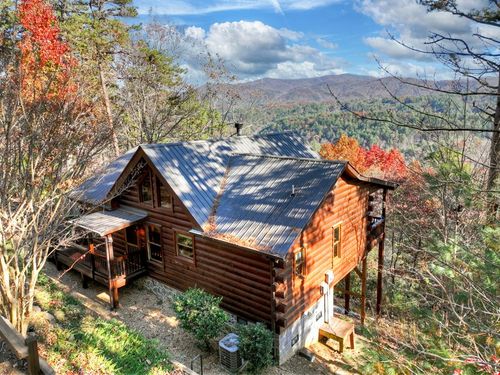 146 Rosiey Ln, Blue Ridge, GA, 30513-6833 | Card Image