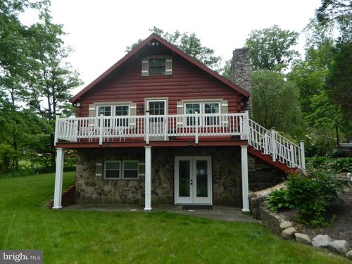 126 Ivy Ln, LOCK HAVEN, PA, 17745-8457 | Card Image