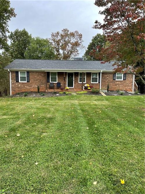 142 Arthur Haney Rd, Dobson, NC, 27017-8400 | Card Image