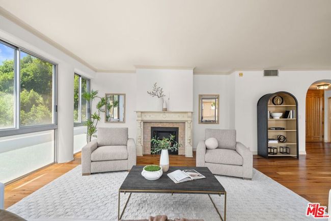 UNIT-406 - 318 N Maple Dr, Condo with 2 bedrooms, 3 bathrooms and 2 parking in Beverly Hills CA | Image 7
