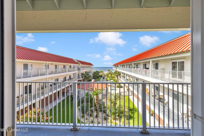 1453EBeachBlvd-27 | Image 27