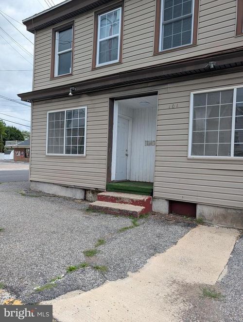 101a-101 S 2nd St, SAINT CLAIR, PA, 17970-1204 | Card Image