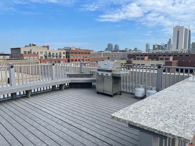 Rooftop deck and view | Image 33