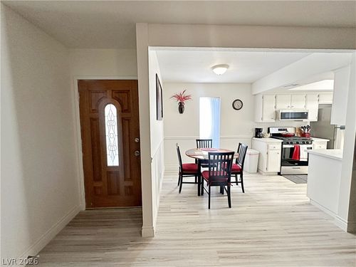 206-1405 Vegas Valley Dr, Las Vegas, NV, 89169-2233 | Card Image