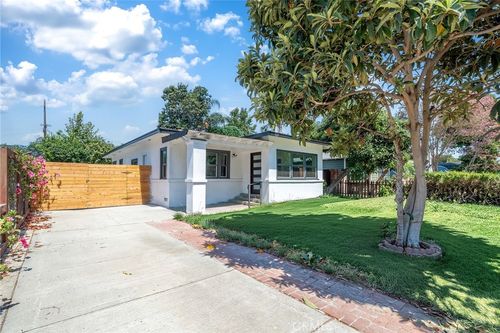 329 W Whiting Ave, Fullerton, CA, 92832-1421 | Card Image