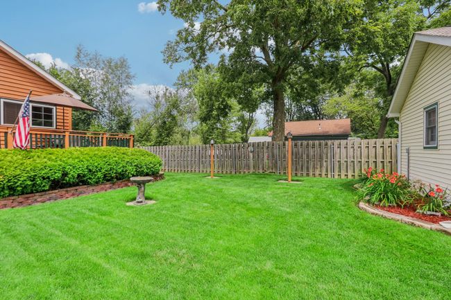 38332 N 8 Th St, House other with 3 bedrooms, 2 bathrooms and 2 parking in Spring Grove IL | Image 34