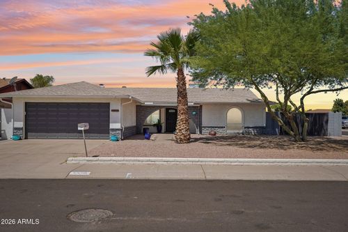 10018 N 48th Ln, Glendale, AZ, 85302-2518 | Card Image