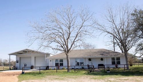 8652 State Highway 111 E, Yoakum, TX, 77995-5329 | Card Image