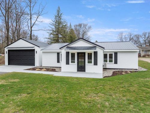 33177 Crystal Springs Rd, Grand Rapids, MN, 55744-5140 | Card Image