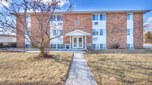 unit-7-1106 S 7th St, SHEBOYGAN, WI, 53081-4979 | Card Image
