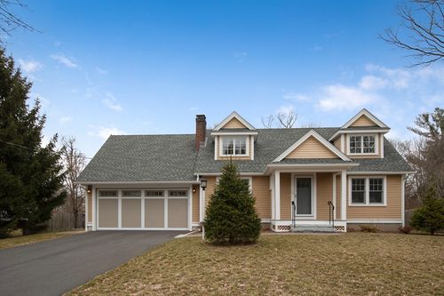 58 Southfield Rd, Concord, MA, 01742-3434 | Card Image