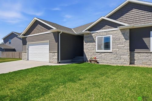 9515 Friedman St, Lincoln, NE, 68516-3523 | Card Image