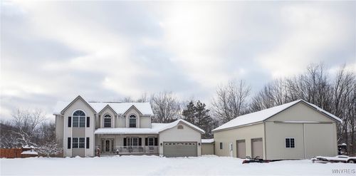 4501 Courtney Highland Dr, Great Valley, NY, 14741-9744 | Card Image