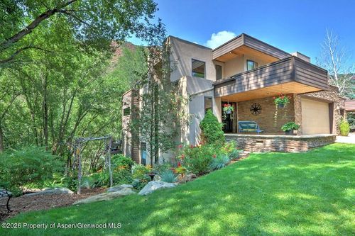 3369 Grand Ave, Glenwood Springs, CO, 81601-4401 | Card Image