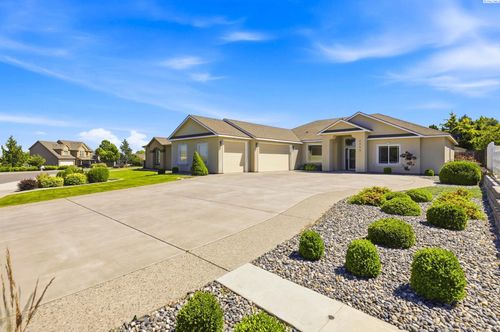 4305 Norma Loop, West Richland, WA, 99353-6903 | Card Image