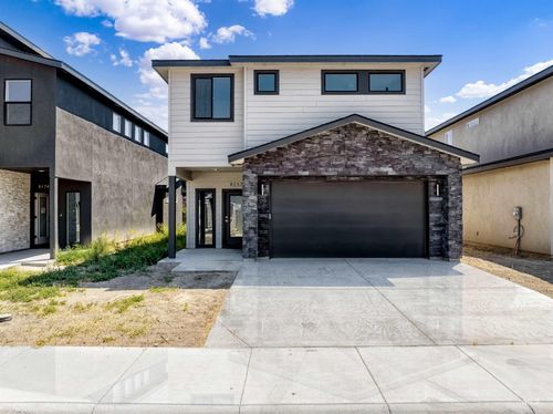 8152 N Breezy Ave, Boise, ID, 83714-9016 | Card Image